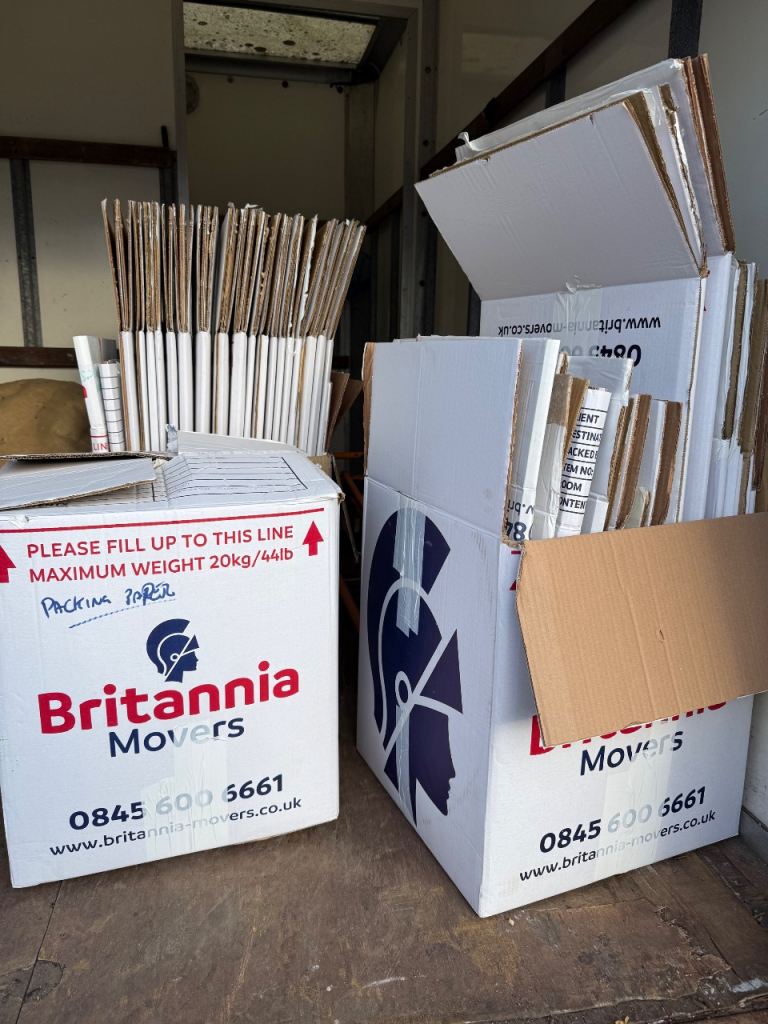 Used packing boxes, house move strong box storage packing paper bubble wrap