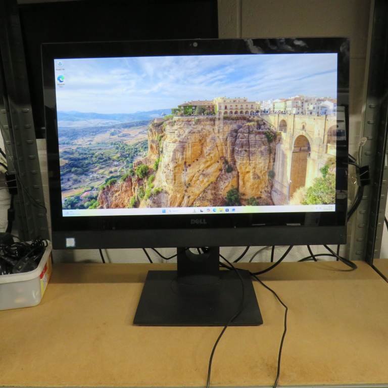 Dell All In One PC Core i5 6th Gen 24 inch Display 16GB RAM Fast 250GB SSD Windows 11 Optiplex 7440