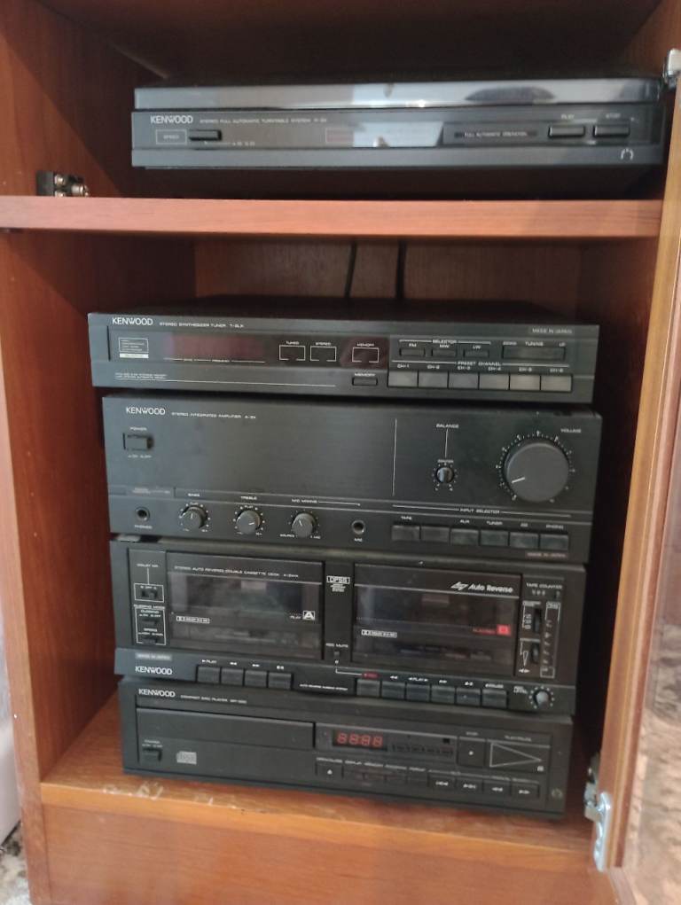 Vintage Kenwood Stereo system and speakers