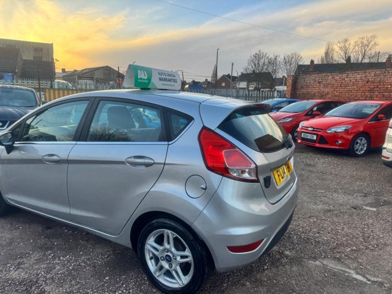 2014 Ford Fiesta 1.6 Zetec 5dr Powershift HATCHBACK PETROL Automatic