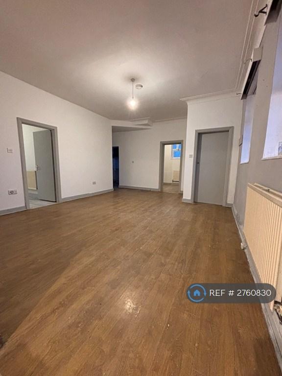 4 bedroom house in Pied Piper House, Little Hulton, Manchester, M38 (4 bed) (#2760830)