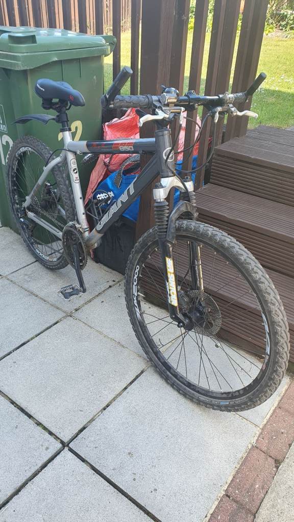 Giant 850 Cross Country XTC Mountain Bike 