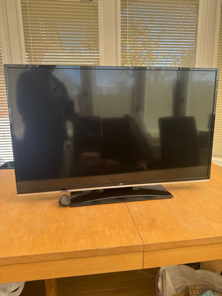 JVC 40’’ LED Smart Television 
