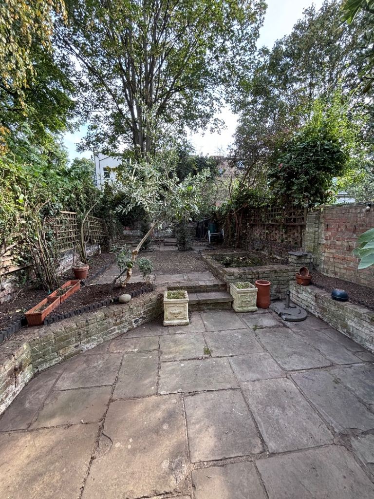 Gardener NW3 Hampstead – Garden Clearance, Hedge Cutting, Tidy Up – Same Day Available 