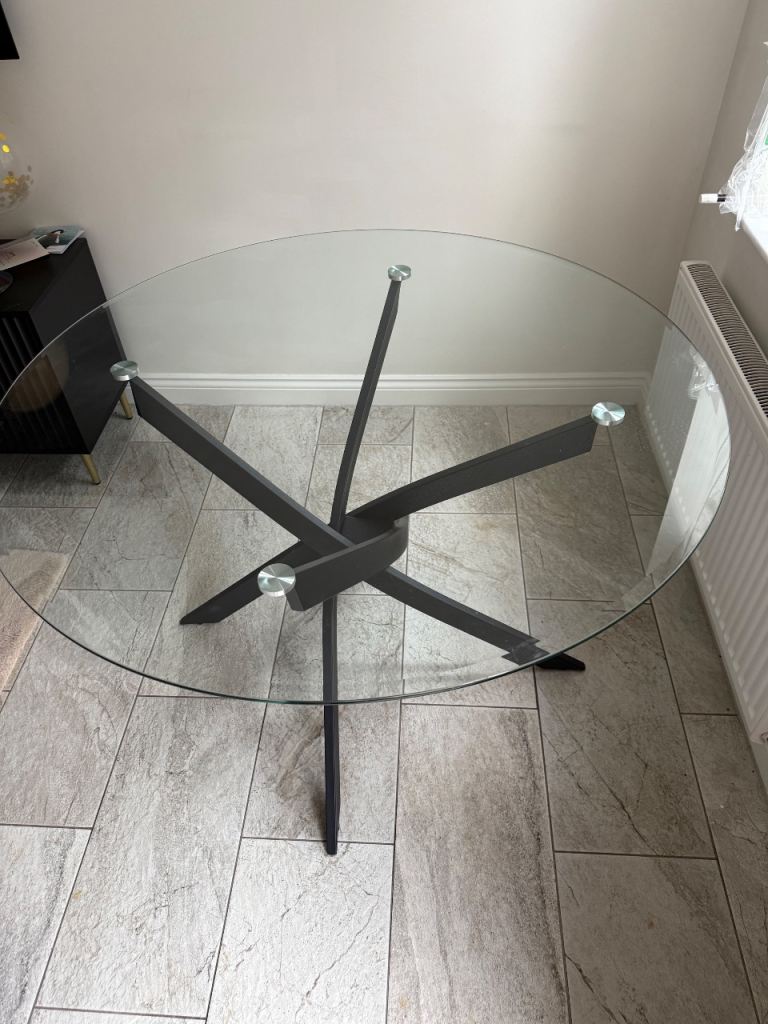 Glass dining table NEW in BOX
