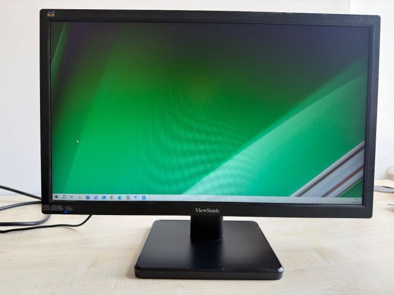 ViewSonic 22 inches Monitor - Black, Good Working Condition