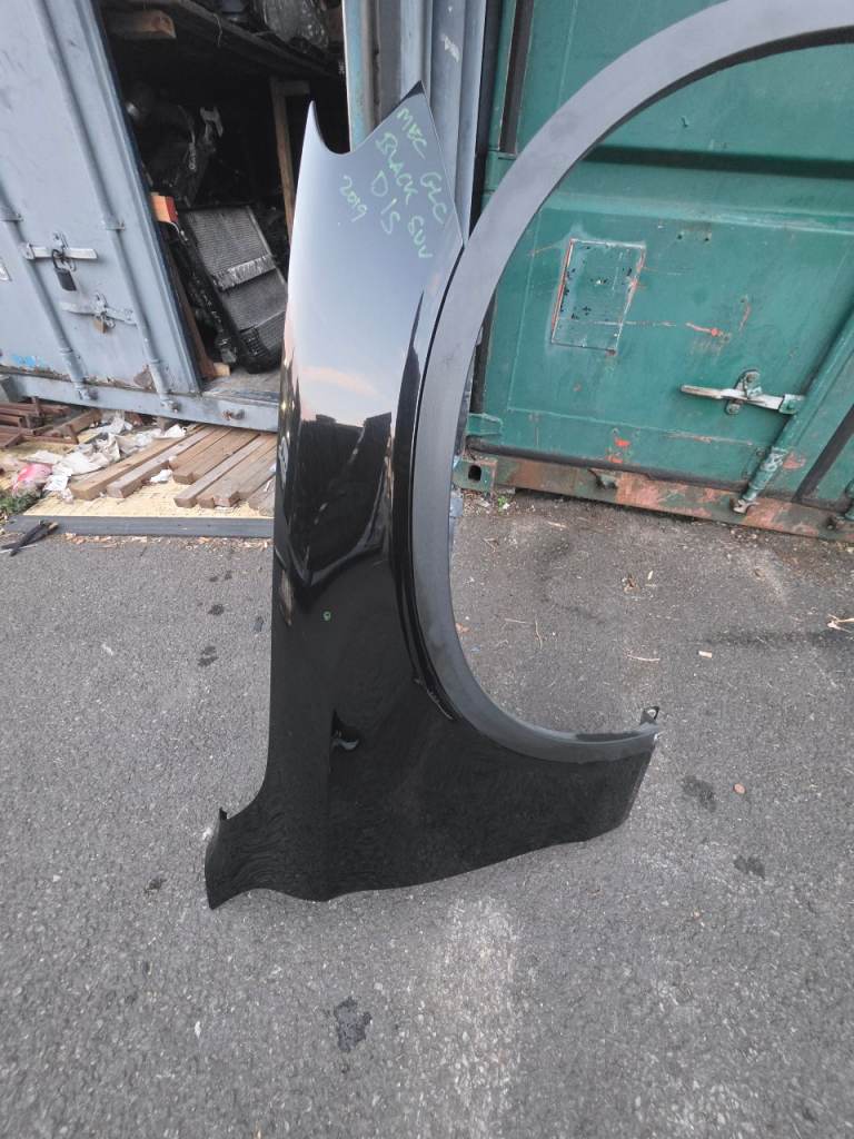 ERCEDES GLC SUV WING FENDER & ARCH TRIM Right Drivers Side BLACK BREAKING PARTS 