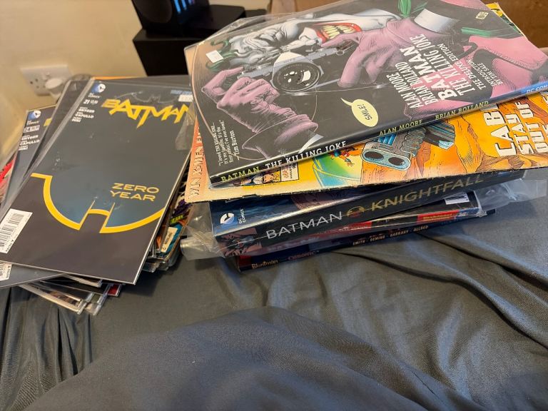 Comic book and graphic novels - dc marvel Star Wars spawn and others + signed comic 