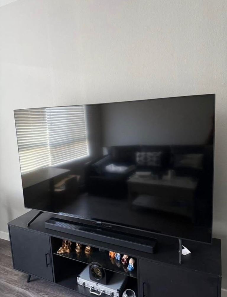 Samsung 75 inch Smart TV