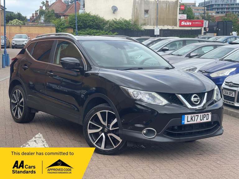 2017 Nissan Qashqai 1.2 DIG-T Tekna XTRON 2WD Euro 6 (s/s) 5dr HATCHBACK Petrol Automatic
