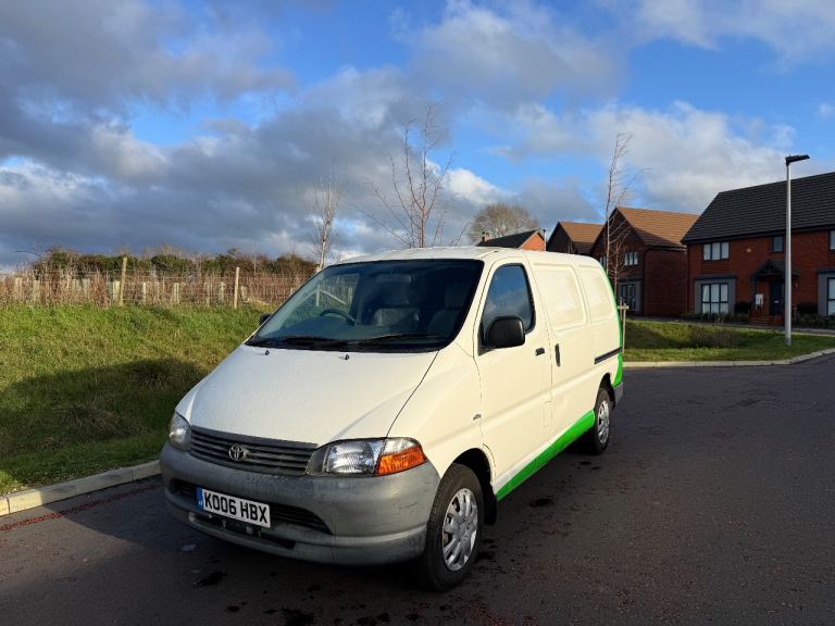 Toyota Hiace Van FULL SERVICE HISTORY bargain Px swaps 