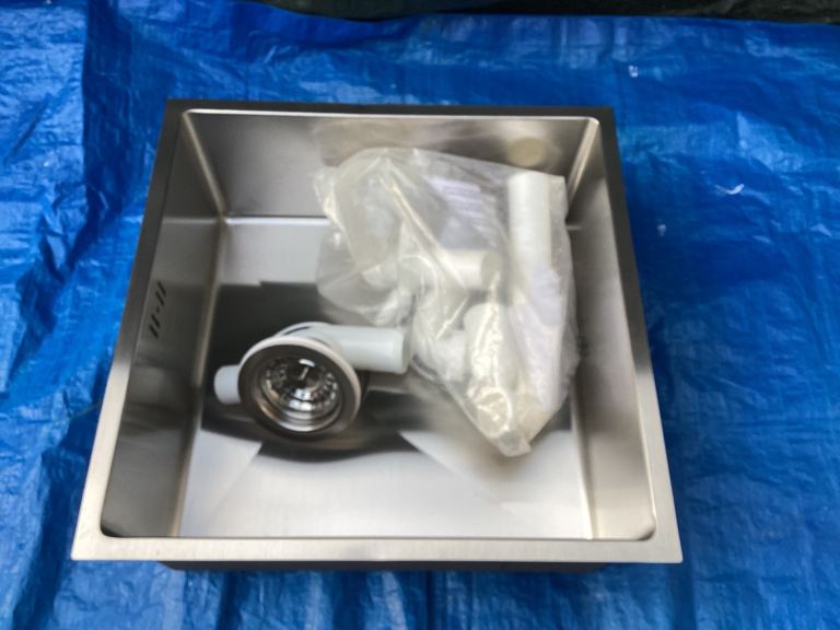 Blanca Idro Stainless Steel 1.0 Bowl Sink + Fittings 