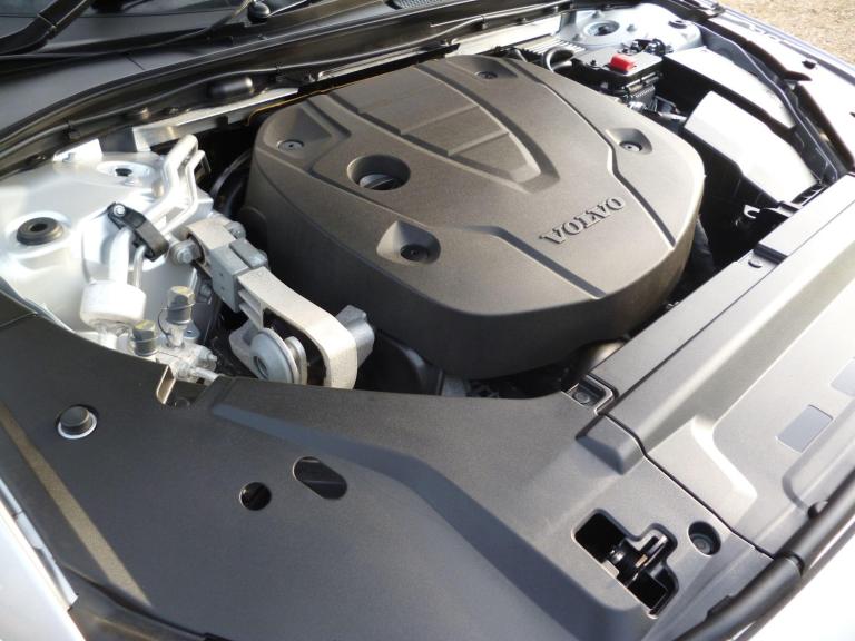 2020 Volvo V90 2.0 D4 R-Design Plus Auto Euro 6 (s/s) 5dr ESTATE Diesel Automatic