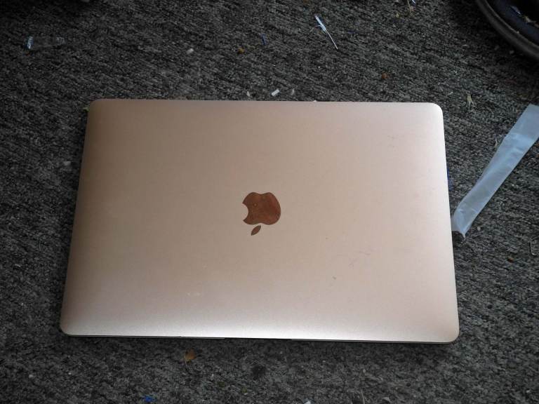 Apple MacBook Air Laptop – Gold, Good Condition virtually unused boxed