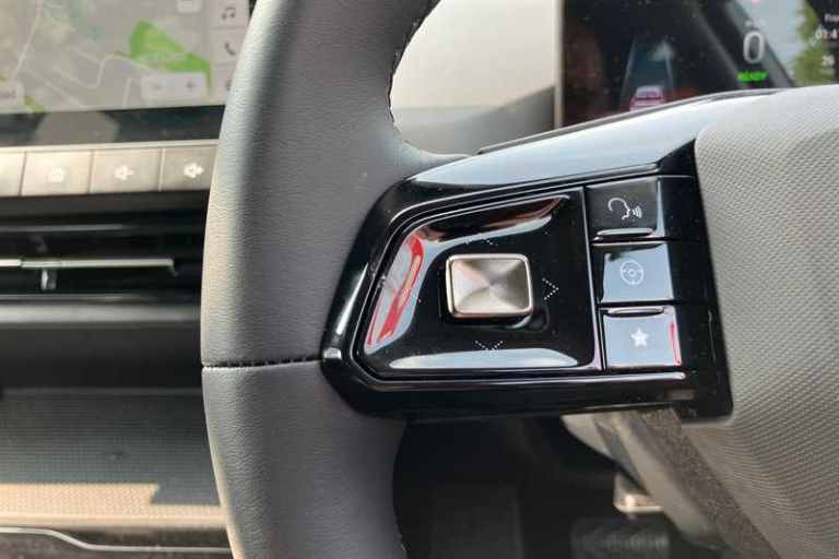 2025 MG MG4 150kW Trophy EV Long Range 64kWh 5dr Auto HATCHBACK ELECTRIC Automatic