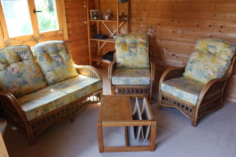WELL MADE SUMMERHOUSE PATIO CONSERVATORY SET