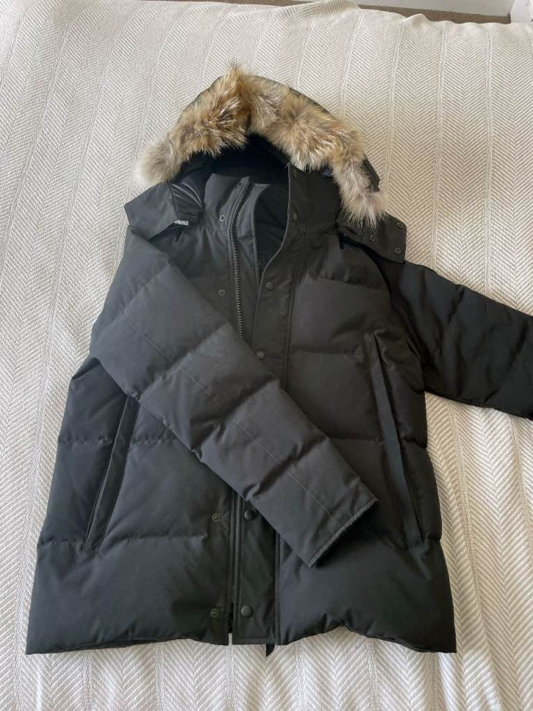 Canada Goose Wyndham Parka - Black Label - Size Men's Large, Black