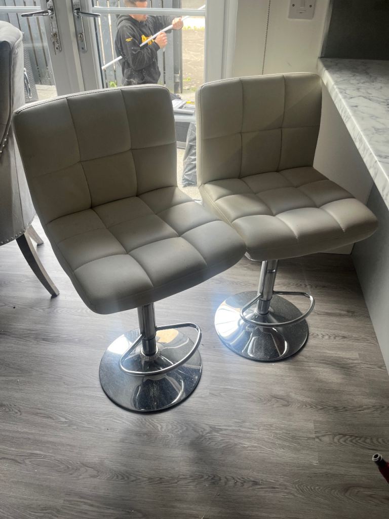 Bar stool’s 
