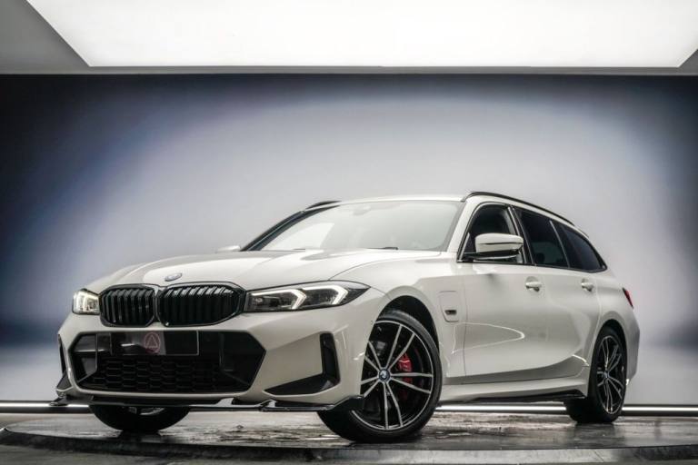 2022 BMW 3 Series 330e M Sport 5dr Step Auto ESTATE PETROL/ELECTRIC Automatic