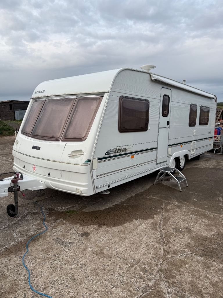 Lunar Lexon 4 berth