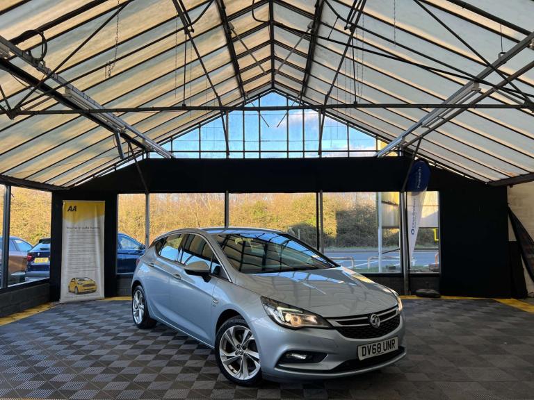 2018 Vauxhall Astra 1.6T 16V 200 SRi 5dr HATCHBACK PETROL Manual