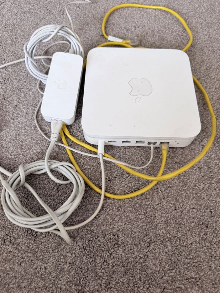 Apple Airport Extreme Base Station A1354 Wireless Router 