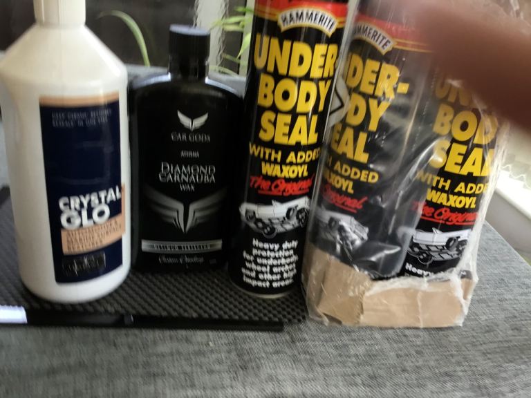 2 full tins of Hammerite car underseal and one part tin,Crystal Glo,Diamond carnauba wax