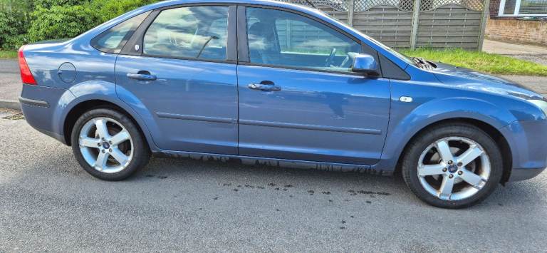 Ford, FOCUS, Saloon, 2005, Manual, 1596 (cc), 4 doors MOT AND TAX