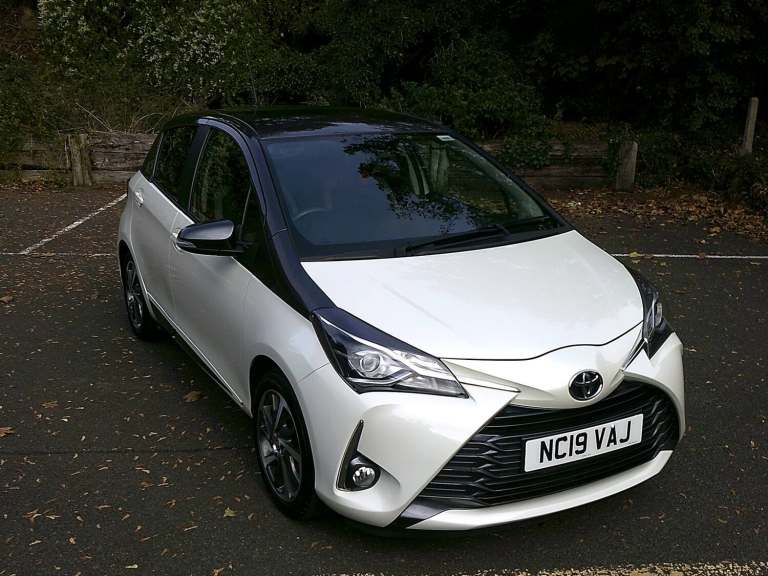 2019 Toyota Yaris 1.5 VVT-i Y20 5dr [Bi-tone] HATCHBACK Petrol Manual