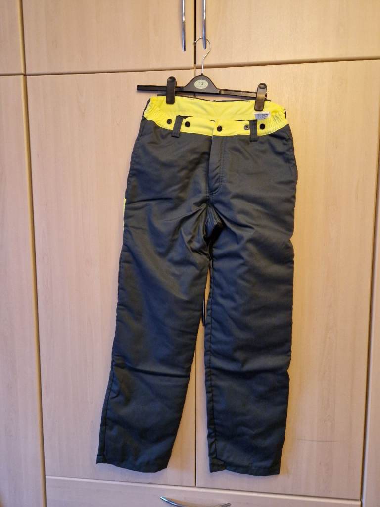 Chainsaw  trousers new