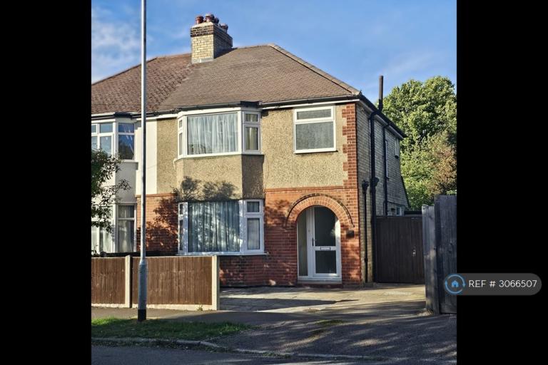 3 bedroom house in Cambridge, Cambridge, CB1 (3 bed) (#3066507)