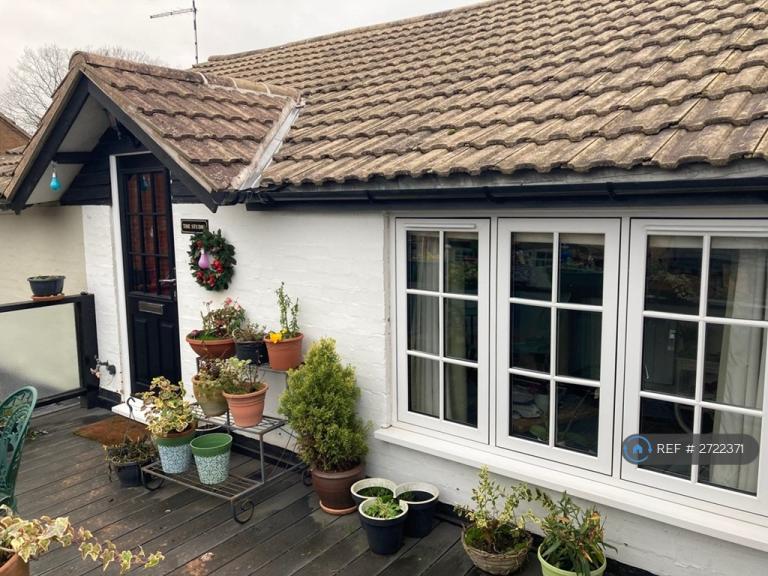 2 bedroom flat in Southam Road, Rugby, CV22 (2 bed) (#2722371)