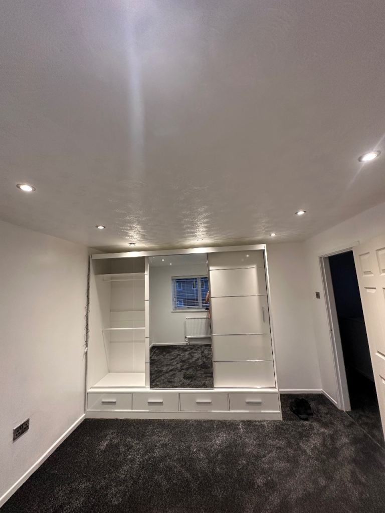 High Gloss wardrobe 