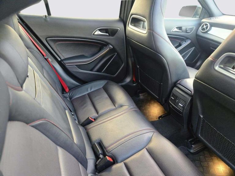 2016 Mercedes-Benz GLA GLA 220d 4Matic AMG Line 5dr Auto [Prem Plus] ESTATE DIESEL Automatic