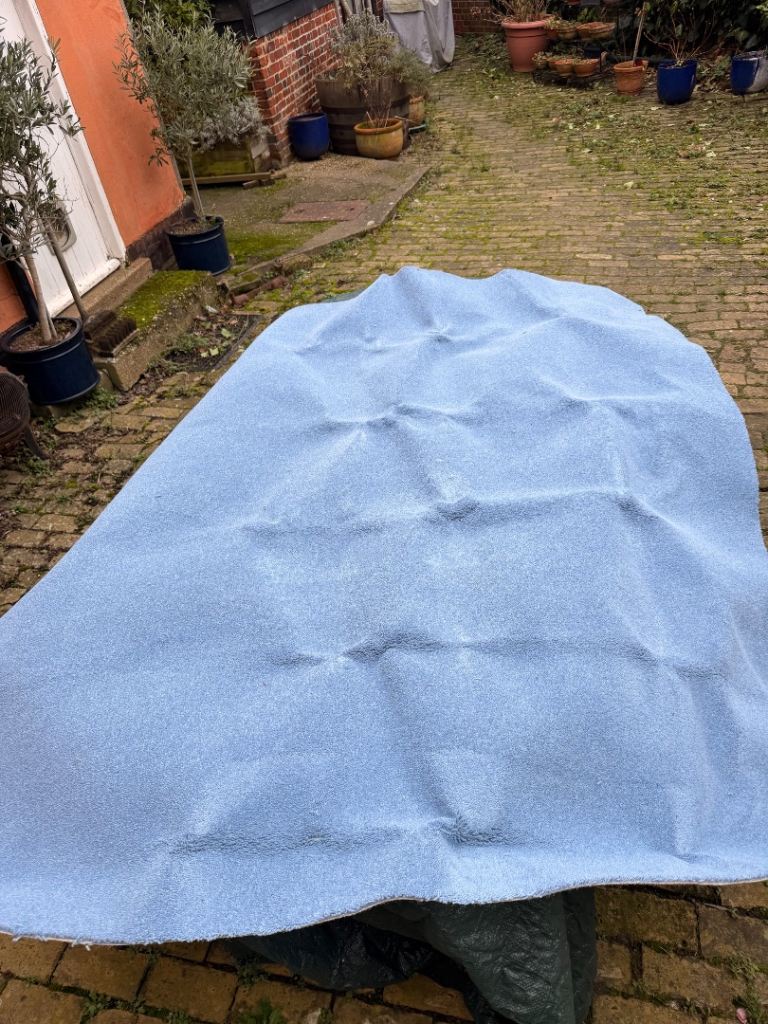 New Wool Carpet 1x blue & 1xgreen