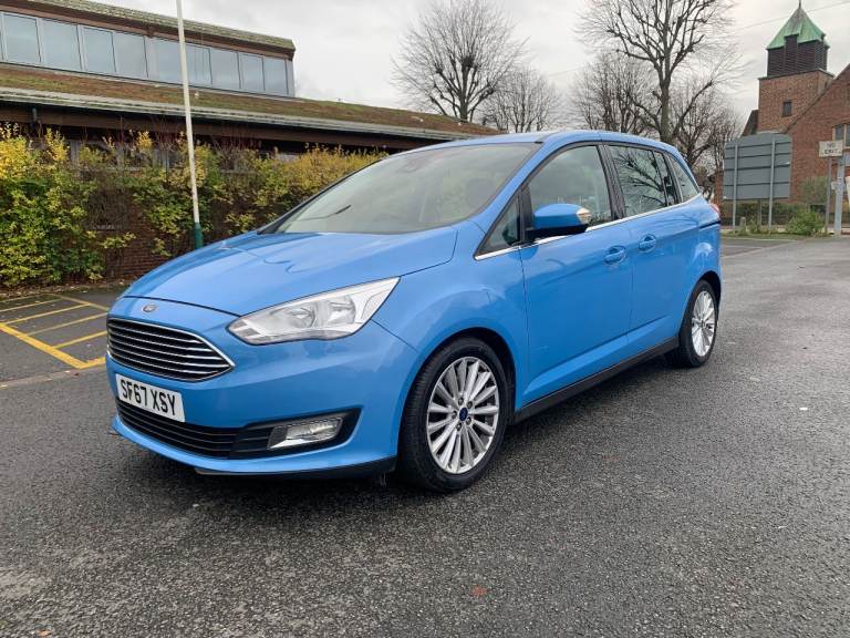 FORD GRAND C-MAX  2017  7 SEATER  NEW BELTS NEW SERVICE NEW  MOT WARRANTY GIVEN