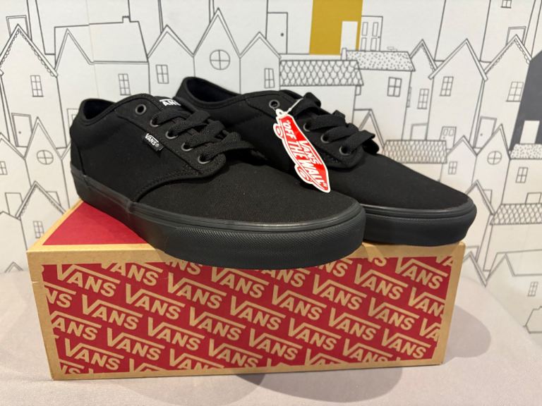 Vans shoes 10.5 Uk black - BRAND NEW with box