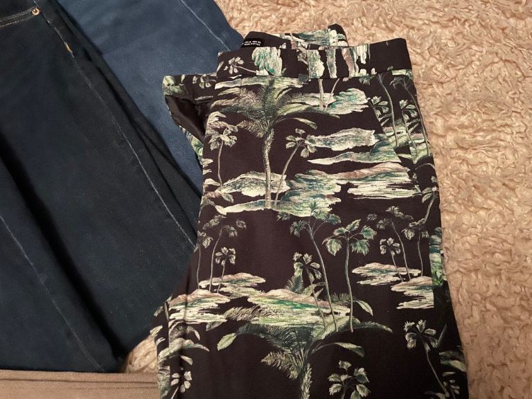 6 pairs of ladies/teen trousers and skinny jeans. Size 10