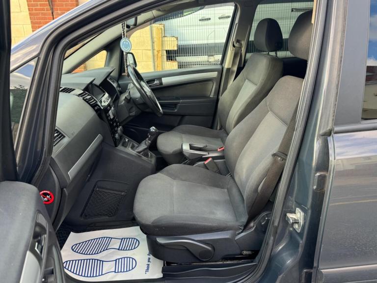2012 Vauxhall Zafira 1.6 16V Exclusiv Euro 5 5dr MPV Petrol Manual