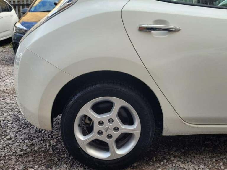 2016 Nissan Leaf 24kWh Acenta Hatchback 5dr Electric Auto (109 bhp) HATCHBACK Electric Automatic