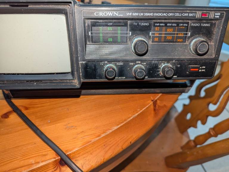 VINTAGE TV RADIO. Crown portable tv radio