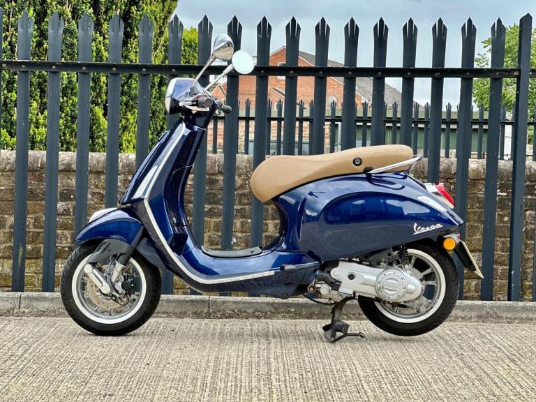 image for PIAGGIO VESPA Vespa Primavera 50 EU5 (20MY) + 1170 Miles + HPI CLEAR + 2022