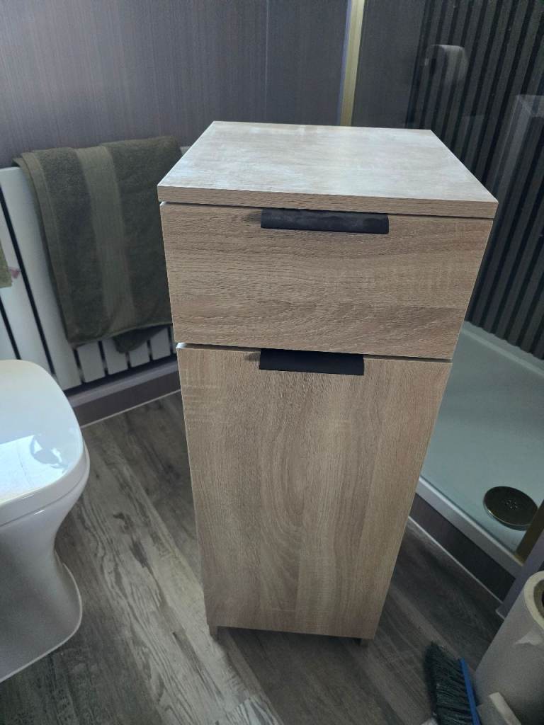 Bathroom Storage Cabinet with Drawer and Cupboard – Good Condition