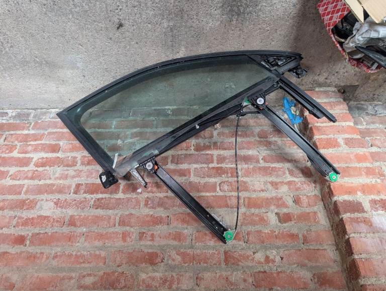 Audi A4 b7 front driver side window