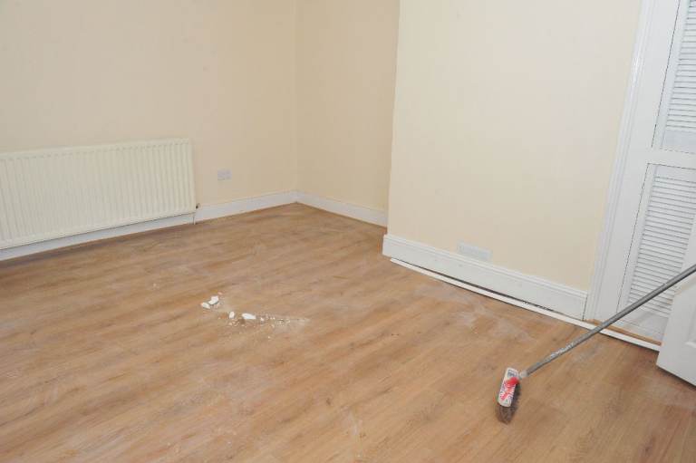 Modern 2-Bed Flat on Rodsley Avenue, Gateshead NE8 4LA   – Ready to Move In