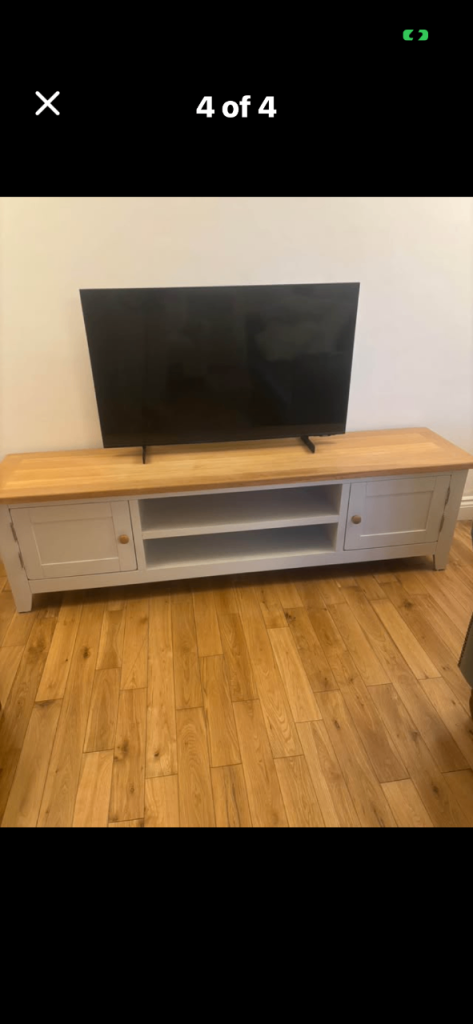 Cotswold tv unit