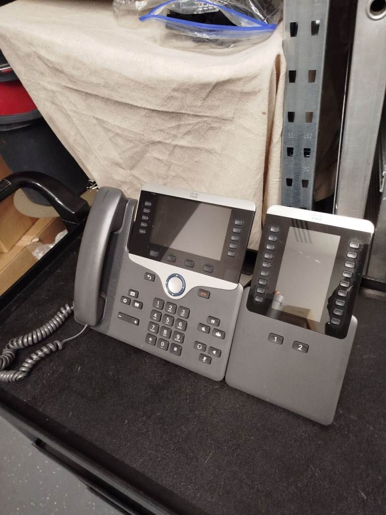 Cisco CP-8861 & Cisco CP-BEKEM IP Phone 8800 Key Expansion Module, Not lead powe