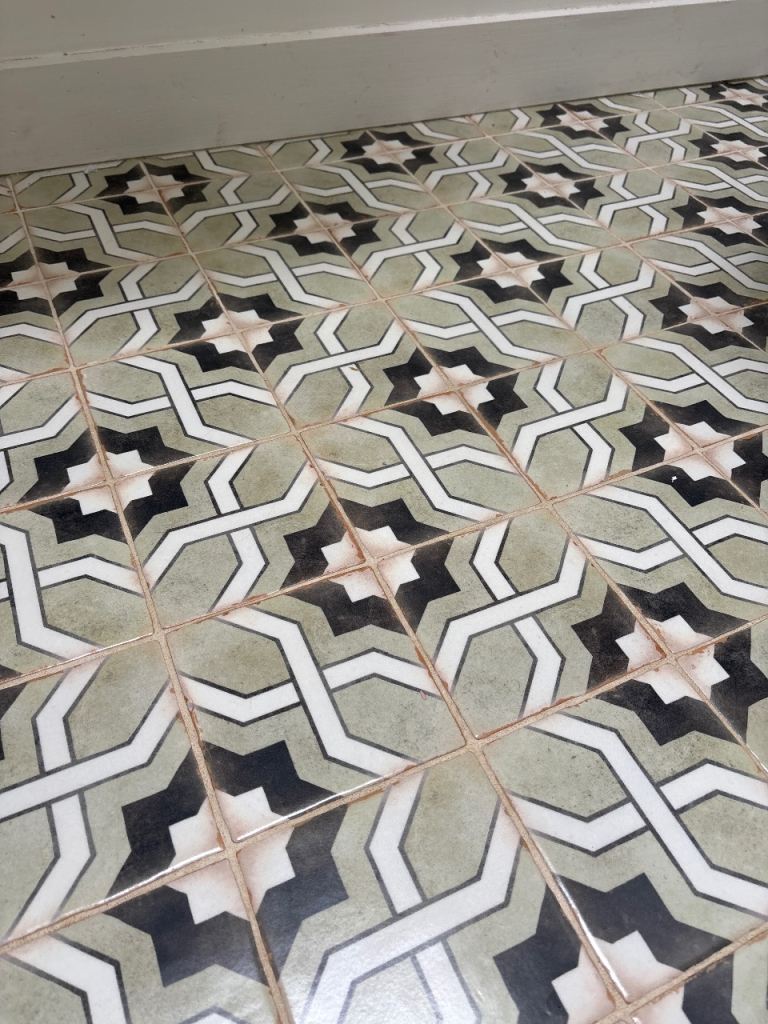 Mandarin stone olive Matt tone 4 tiles 