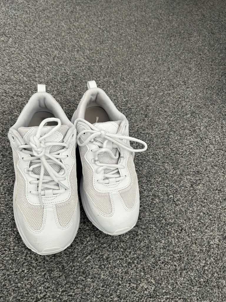 Puma Ladies White Trainers - Size 4.5, Excellent Condition