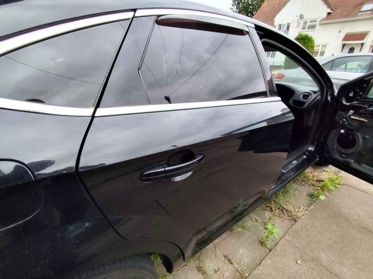 Ford Mondeo Titanium Business Edition Mk4 Black Panther G6  Right/Back Door £30   